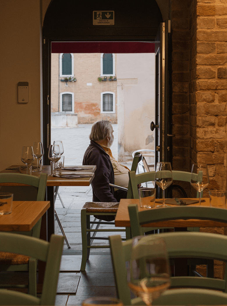 Immagine del ristorante, interno ed esterno